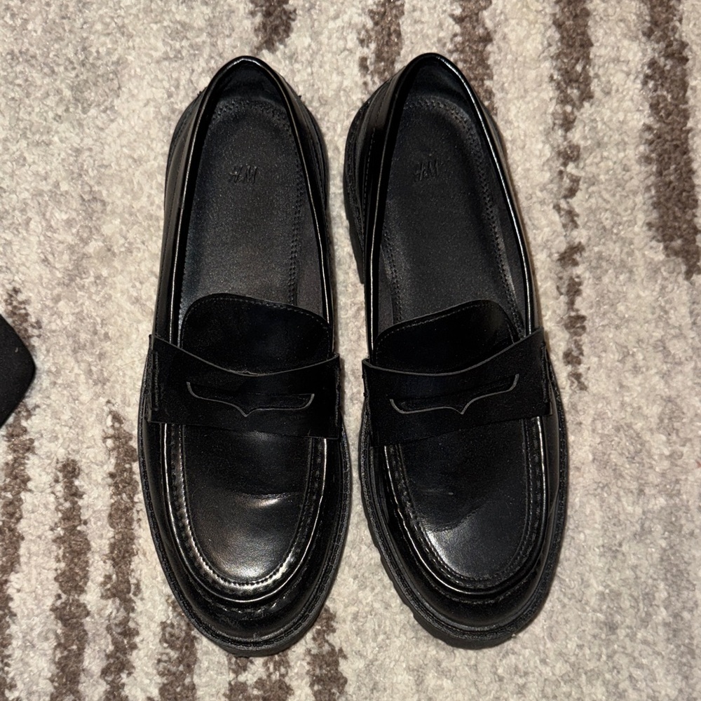 H&M Women's Black Slip-On Loafers
